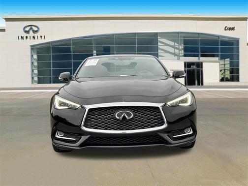 2022 INFINITI Q60 LUXE