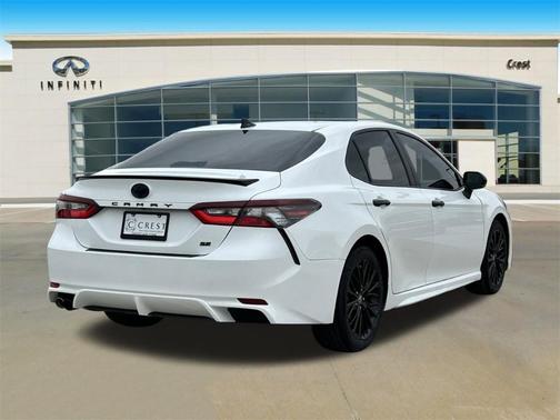 2022 Toyota Camry Hybrid SE