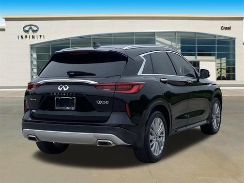 2024 INFINITI QX50 Luxe