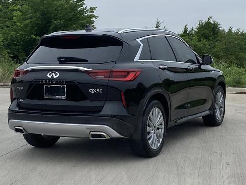 2024 INFINITI QX50 Luxe