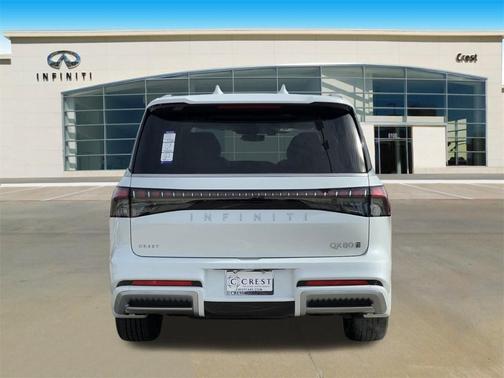 2025 INFINITI QX80 PURE