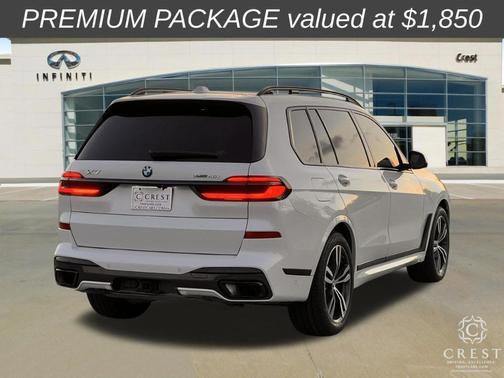 White Metallic 2024 BMW X7 xDrive40i