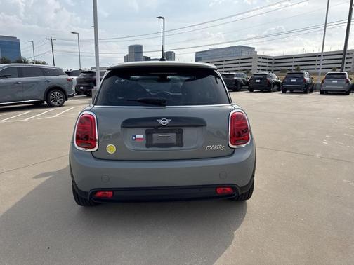 2023 MINI Hardtop Cooper