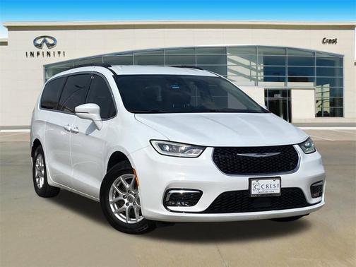 2022 Chrysler Pacifica Touring-L