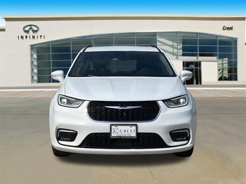 2022 Chrysler Pacifica Touring-L