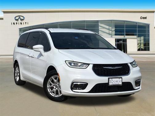 2022 Chrysler Pacifica Touring-L