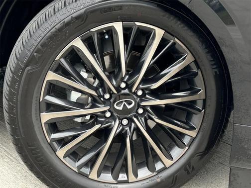 2025 INFINITI QX80 AUTOGRAPH
