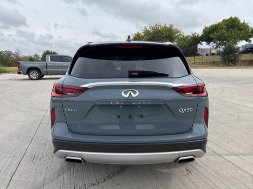 2022 INFINITI QX50 Luxe