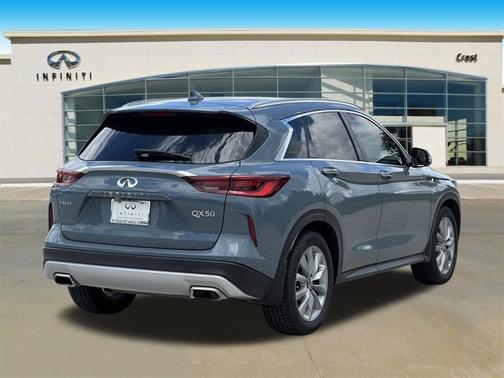 2022 INFINITI QX50 Luxe
