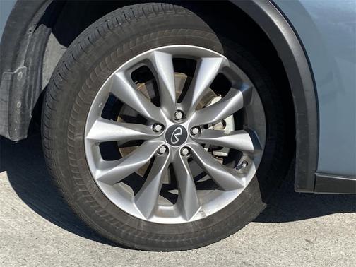 2022 INFINITI QX50 Luxe