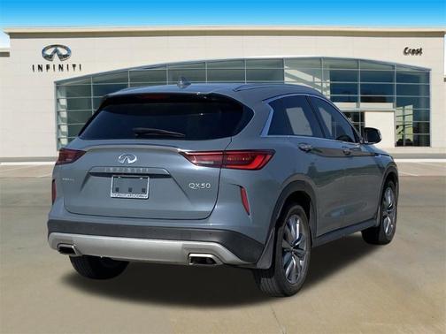 2022 INFINITI QX50 Luxe