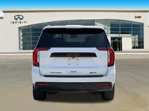 2023 GMC Yukon SLT