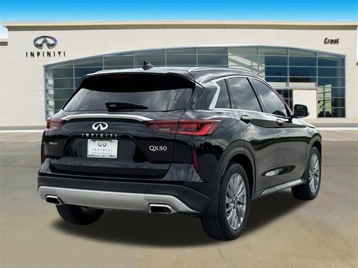 2023 INFINITI QX50 Luxe