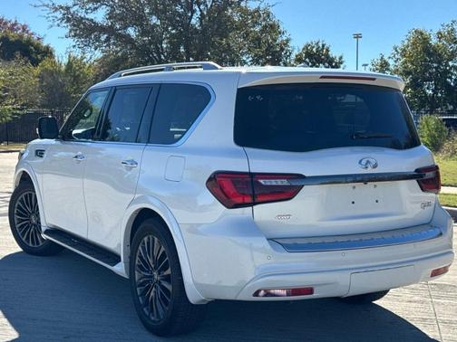 2024 INFINITI QX80 SENSORY