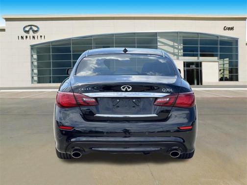 2017 INFINITI Q70L 3.7