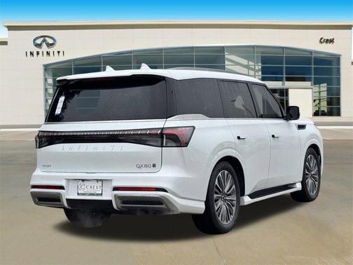 2025 INFINITI QX80 Luxe