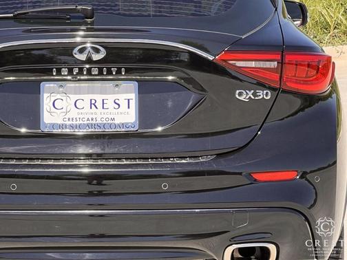 Black Obsidian 2017 INFINITI QX30