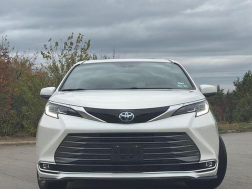 2021 Toyota Sienna Limited