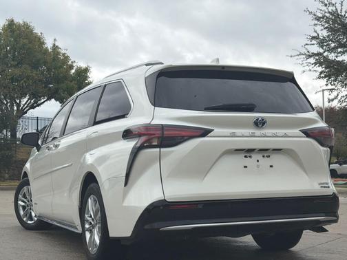 2021 Toyota Sienna Limited