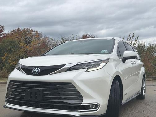 2021 Toyota Sienna Limited