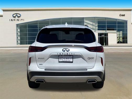 2025 INFINITI QX50 Luxe
