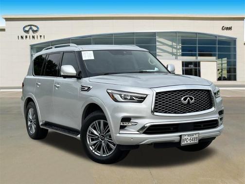 2022 INFINITI QX80 Luxe