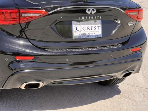 Black Obsidian 2017 INFINITI QX30