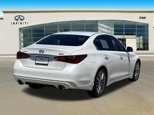 2024 INFINITI Q50 LUXE