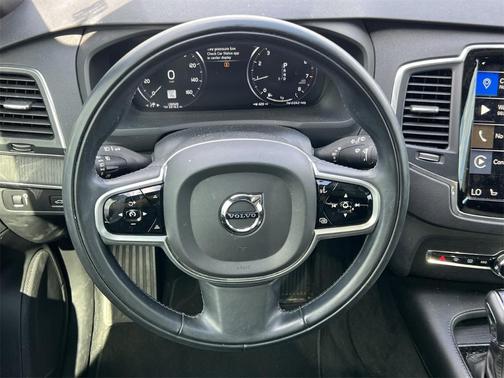 2020 Volvo XC90 T5 Momentum 7 Passenger