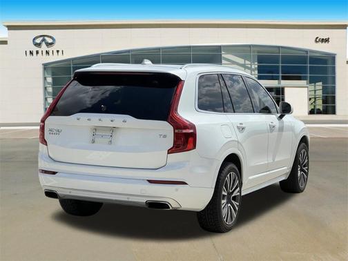 2020 Volvo XC90 T5 Momentum 7 Passenger