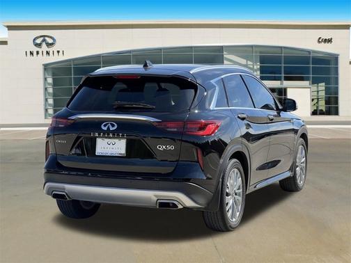2023 INFINITI QX50 Luxe