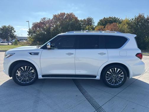 2021 INFINITI QX80 SENSORY