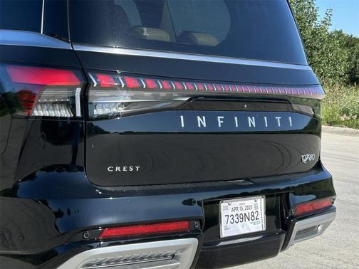 2025 INFINITI QX80 PURE
