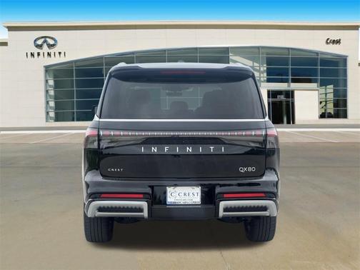 2025 INFINITI QX80 PURE