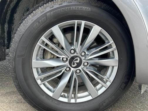 2021 INFINITI QX80 Luxe