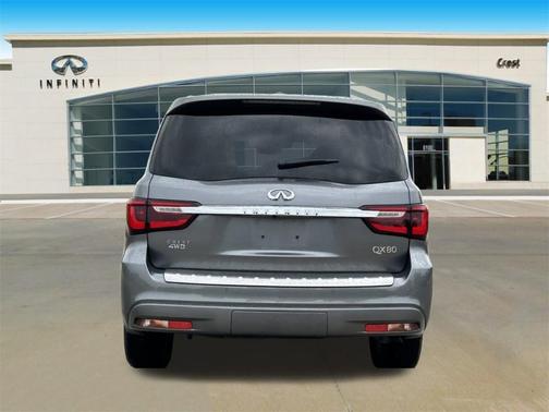 2021 INFINITI QX80 Luxe