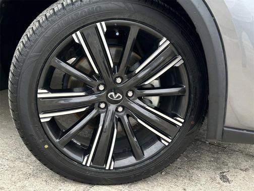 2022 INFINITI QX50 Luxe