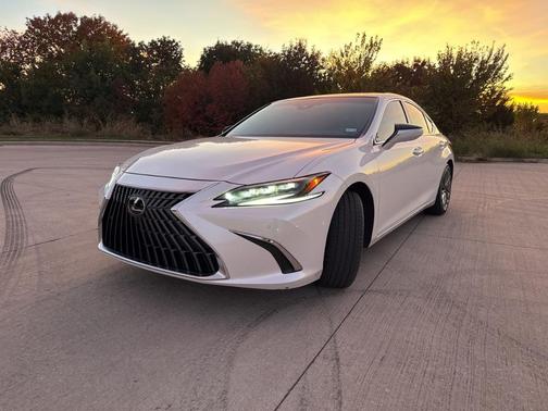 2025 Lexus ES 350 Ultra Luxury