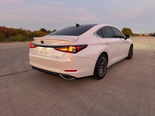 2025 Lexus ES 350 Ultra Luxury