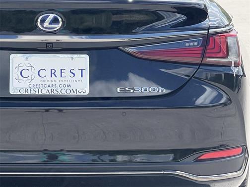 2022 Lexus ES 300h