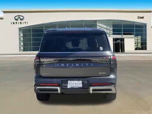 2025 INFINITI QX80 Luxe