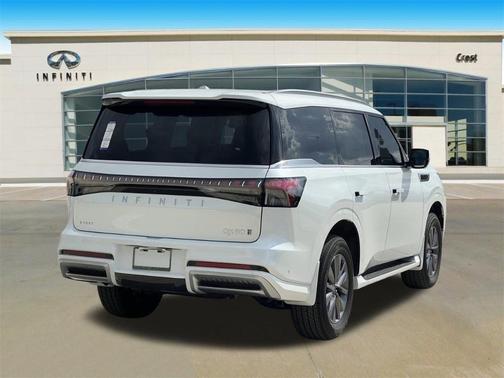 2026 INFINITI QX80 PURE