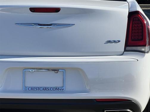 2019 Chrysler 300 Touring