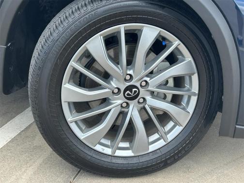 2024 INFINITI QX50 Luxe