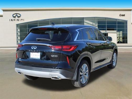 2025 INFINITI QX50 Pure