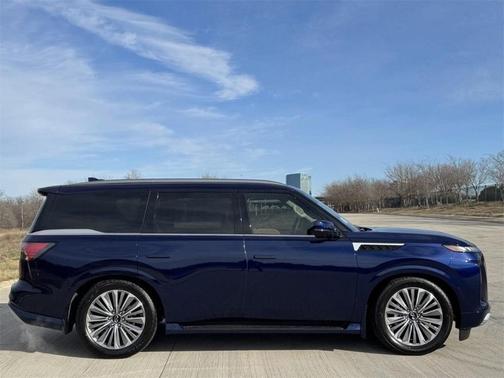 2025 INFINITI QX80 SENSORY