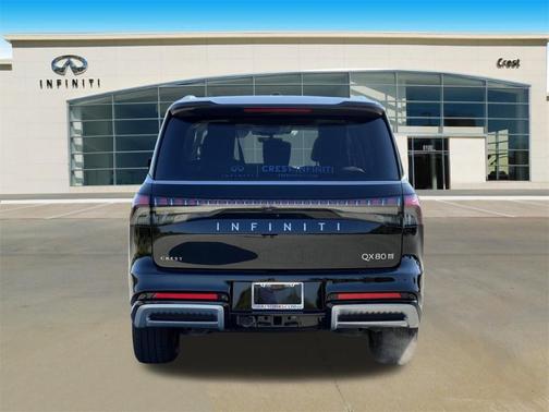 2025 INFINITI QX80 PURE