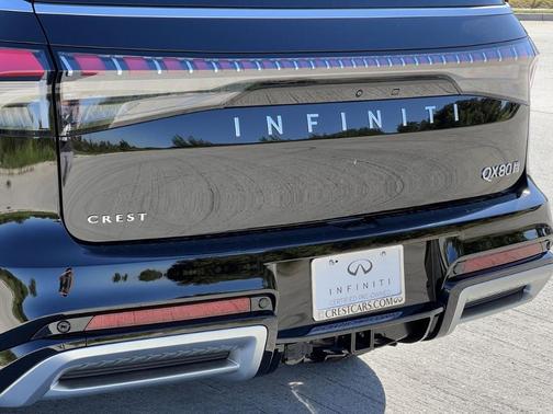 2025 INFINITI QX80 PURE
