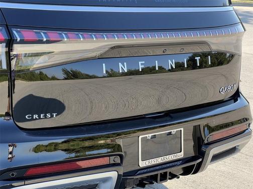2025 INFINITI QX80 PURE
