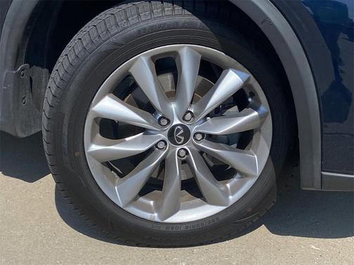 2022 INFINITI QX50 Luxe